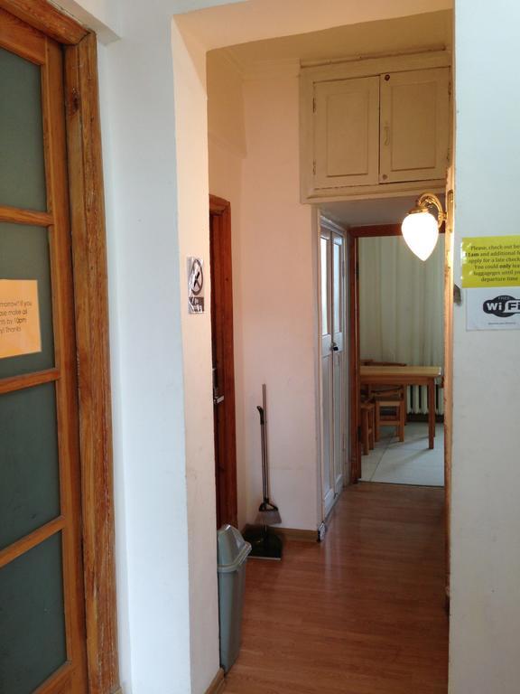 Golden Gobi Hostel & Tours Oelan-bator Kamer foto
