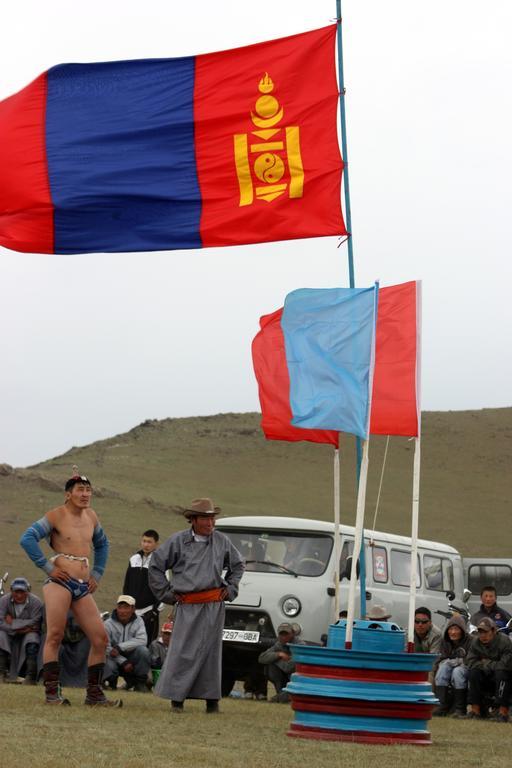 Golden Gobi Hostel & Tours Oelan-bator Buitenkant foto