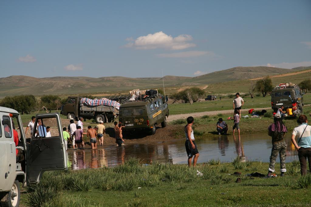 Golden Gobi Hostel & Tours Oelan-bator Buitenkant foto