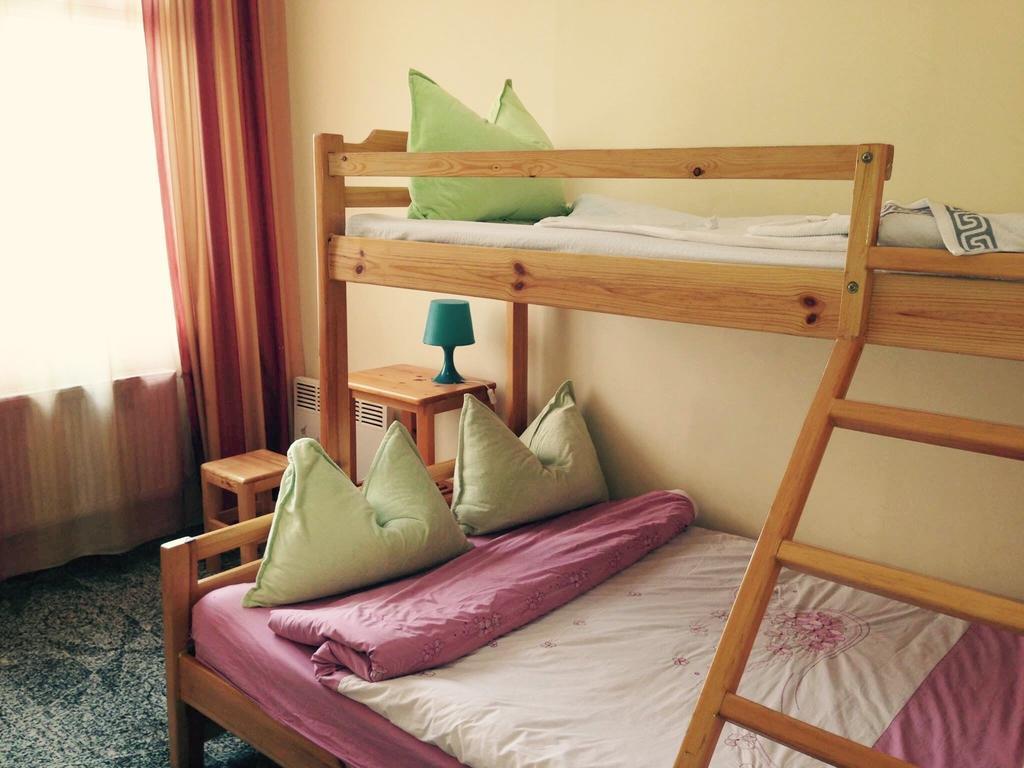 Golden Gobi Hostel & Tours Oelan-bator Kamer foto