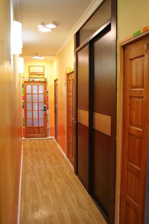 Golden Gobi Hostel & Tours Oelan-bator Buitenkant foto